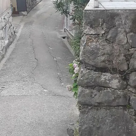 Dora Gostinjska kuća Njivice